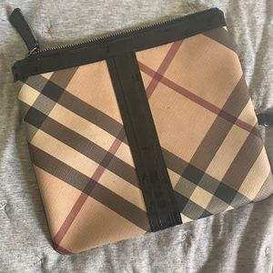 Burberry convertible clutch